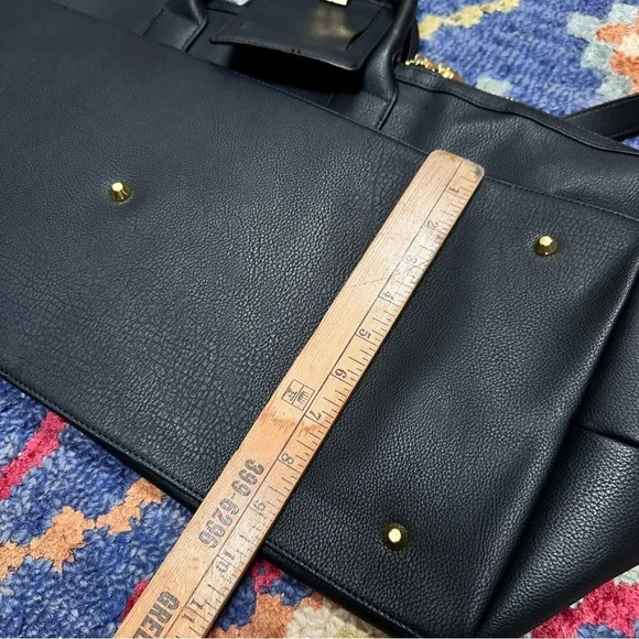 Limited Edition ORIBE Duffle Unisex Bag. Vegan Leather Black With Gold Hardware - Picture 13 of 15